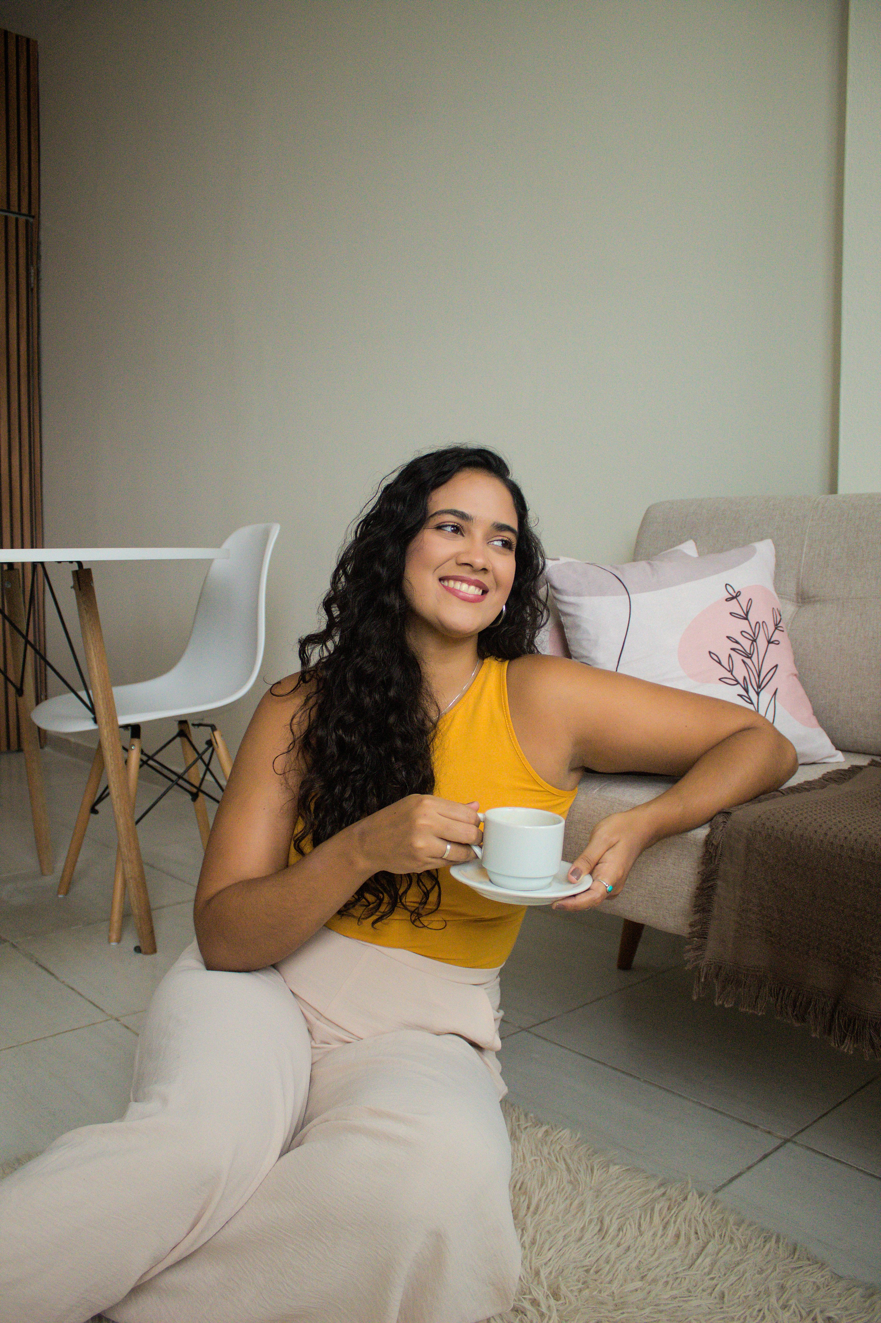 Mariana em seu consultório